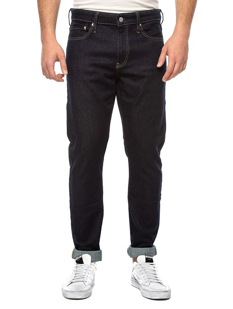CKJ 026 SLIM JEANS IN COOL RINSE
